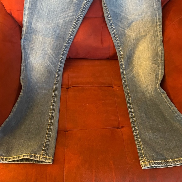 Vigoss Light Blue Relaxed Jeans - Picture 3 of 7